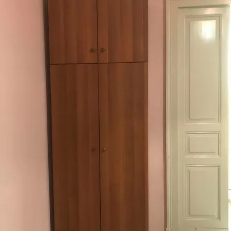 Cataniaroyal Vendégház